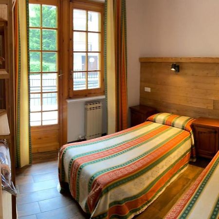 Hotel Trois Etoiles Entracque Eksteriør billede